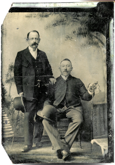 Alexander Forbes Porter Jr. (left)